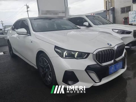 2025 BMW 5 530Li Deluxe Version M - ავტომობილი ჩინეთიდან
