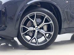 BMW X5 xDrive 30Li Deluxe VersionM - ფოტო 14