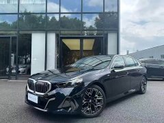 BMW 5 530Li Deluxe Version M - ფოტო 1
