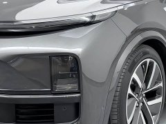 Li Auto L9 Pro - ფოტო 11