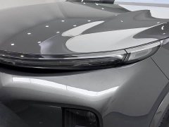 Li Auto L9 Pro - ფოტო 13