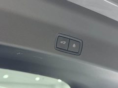 Li Auto L9 Pro - ფოტო 19