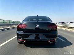 Volkswagen Magotan 200Anniversary Edition 330TSI DSGLuxury Version - ფოტო 8