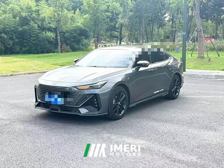 Changan UNI-V 1.5T Deluxe Version - ავტომობილი ჩინეთიდან