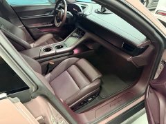Porsche Taycan - ფოტო 11