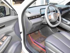Baojun E6 500km Edition - ფოტო 7