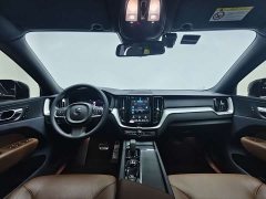 Volvo XC60 B5 AWDLuxury Edition - ფოტო 11
