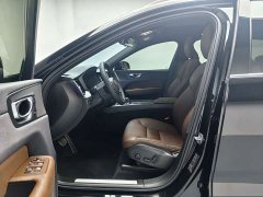 Volvo XC60 B5 AWDLuxury Edition - ფოტო 14