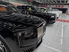 Rolls-Royce Cullinan Bohemian Sunset - ფოტო 4