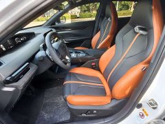 Changan UNI-V 1.5T Premium Version - ფოტო 11