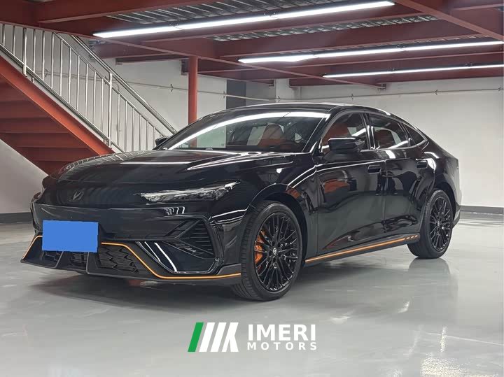 Changan UNI-V 2.0T Version - ავტომობილი ჩინეთიდან
