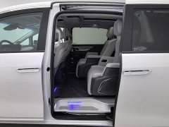 Buick GL8 Deluxe Edition - ფოტო 15