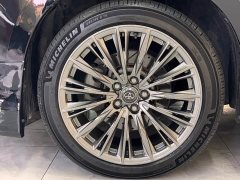 Toyota 2.5L HVPremium Edition - ფოტო 6