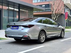 Toyota 2.5L Luxury Edition V - ფოტო 6
