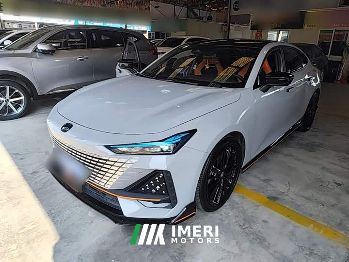 Changan UNI-V 1.5T Edition - ავტომობილი ჩინეთიდან