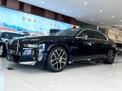 BMW 7 735Li M - ფოტო 1
