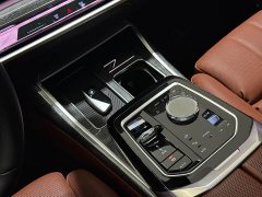 BMW i7 eDrive50L DeluxeM - ფოტო 13