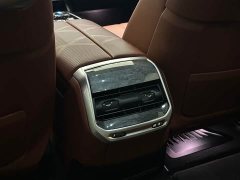 BMW i7 eDrive50L DeluxeM - ფოტო 17