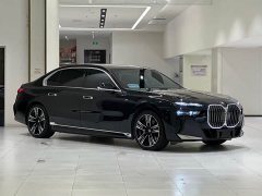BMW i7 eDrive50L DeluxeM - ფოტო 3