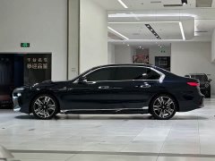 BMW i7 eDrive50L DeluxeM - ფოტო 4