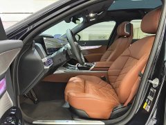 BMW i7 eDrive50L DeluxeM - ფოტო 7