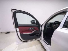 BMW 3 320Li M - ფოტო 14