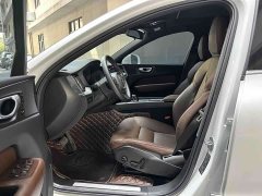 Volvo XC60 B5 AWDLuxury Edition - ფოტო 17