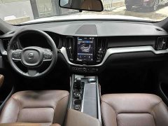 Volvo XC60 B5 AWDLuxury Edition - ფოტო 3