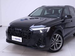 Audi Q7 55 TFSI quattro S line Version - ფოტო 3
