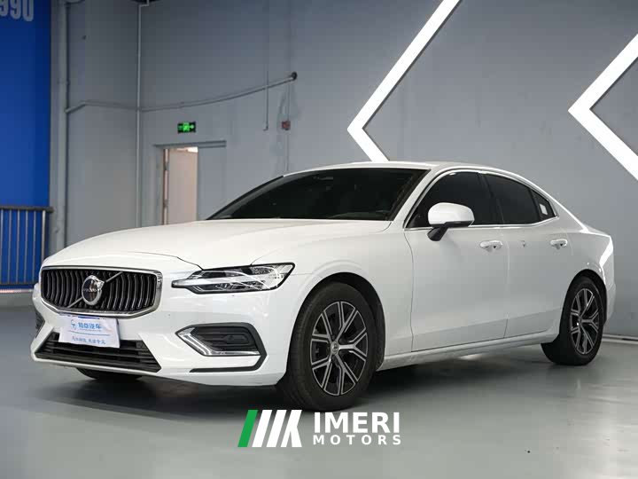 Volvo S60 B4 Luxury Edition - ავტომობილი ჩინეთიდან