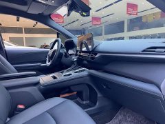 Toyota SIENNA 2.5L AWDLuxury Edition - ფოტო 10