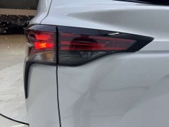 Toyota SIENNA 2.5L AWDLuxury Edition - ფოტო 6