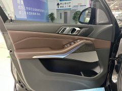 BMW X5 xDrive 30Li Deluxe VersionM - ფოტო 15