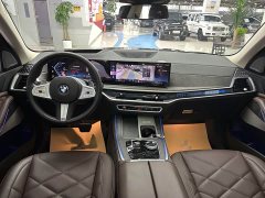 BMW X5 xDrive 30Li Deluxe VersionM - ფოტო 18