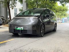 Li Auto MEGA Ultra - ფოტო 1