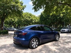 Tesla Model Y Long Range Edition - ფოტო 3
