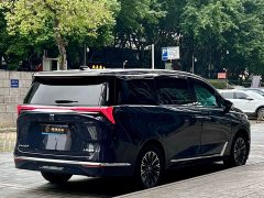 Buick GL8 Deluxe Edition - ფოტო 5