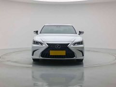 Lexus ES 200 Edition - ფოტო 3