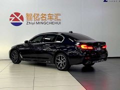 BMW 5 530Li Deluxe Version M - ფოტო 13