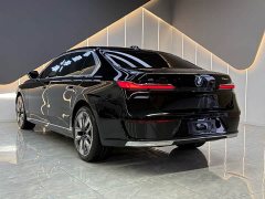 BMW 7 740Li Deluxe Version Luxury - ფოტო 10