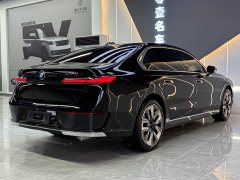 BMW 7 740Li Deluxe Version Luxury - ფოტო 11