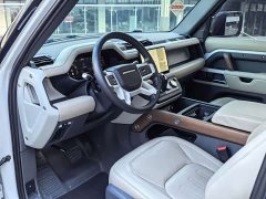 Land Rover Defender 90 2.0T P300 Edition - ფოტო 7