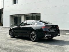 BMW 5 530Li Version Luxury - ფოტო 14