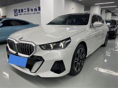 BMW 5 530Li Deluxe Version M - ფოტო 1