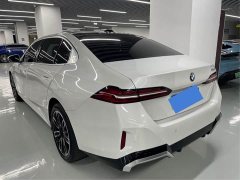 BMW 5 530Li Deluxe Version M - ფოტო 18