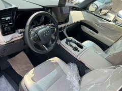 Lexus LM 500h Edition - ფოტო 12