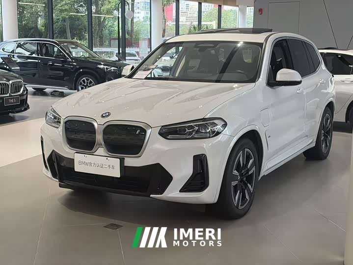 BMW iX3 Version