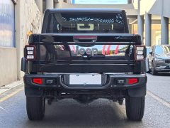 Jeep Gladiator 3.6L Overland - ფოტო 4