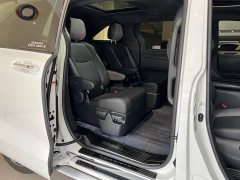 Toyota Gravia 2.5LPHEV PremiumPLUS Edition - фото 17