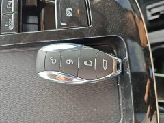 FAW HQ9 PHEV 2.0T AWDBusiness Edition - ფოტო 9